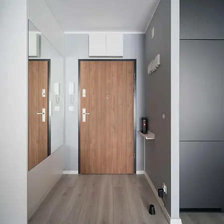 Apartment Uroczy Apartament Obok Sky Towera Wroclaw