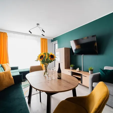 Uroczy Apartament Obok Sky Towera * Wroclaw