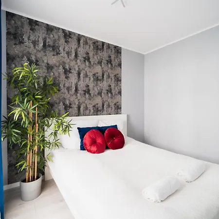 Apartment Uroczy Apartament Obok Sky Towera