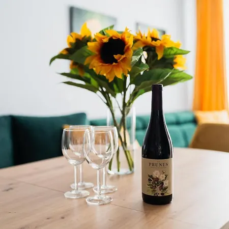 Uroczy Apartament Obok Sky Towera Wroclaw